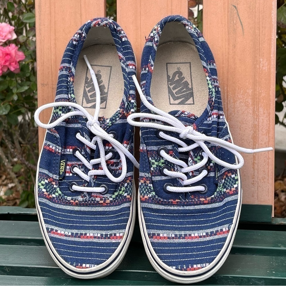 Vans tribal Aztec lace up sneakers